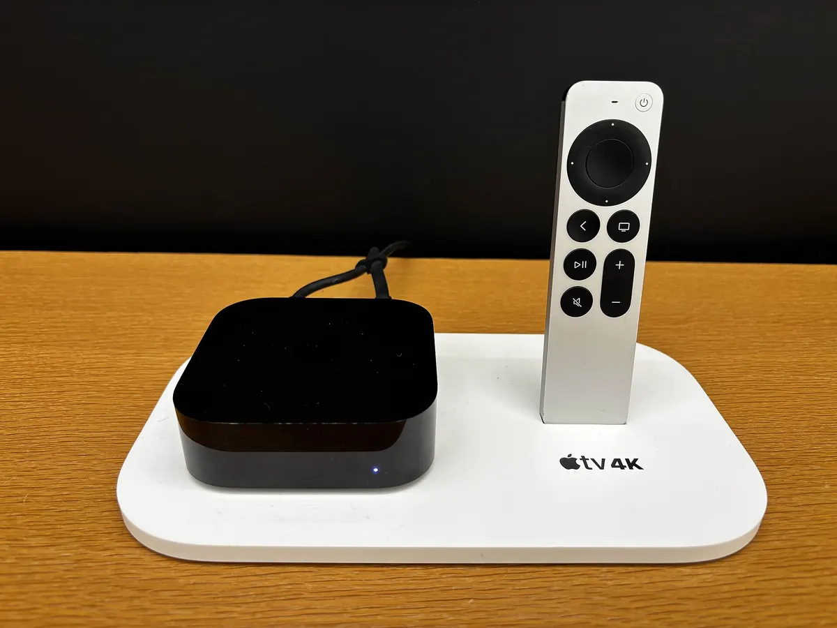 An Apple TV device; Mac users often compare computer playback with a streaming box